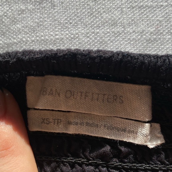 URBAN OUTFITTERS MINI DRESS - Picture 3 of 3